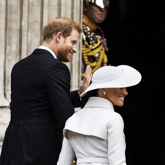 Le prince Harry, duc de Sussex, et Meghan Markle, duchesse de Sussex - Les membres de la famille royale et les invités arrivent à la messe du jubilé, célébrée à la cathédrale Saint-Paul de Londres, Royaume Uni, le 3 juin 2022. © Avalon/Panoramic/Bestimage 