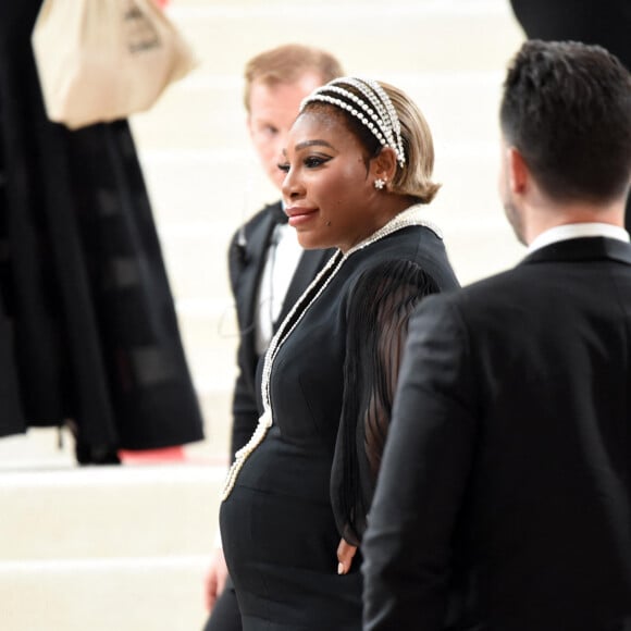 Son ventre était déjà bien arrondi
Serena Williams, enceinte, - Les célébrités arrivent à la soirée du "MET Gala 2023" à New York City, New York, Etats-Unis, le 1er mai 2023. 