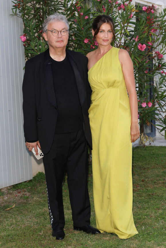 Dominique Besnehard (fondateur du festival) et Laetitia Casta (présidente du jury) lors du premier jour du 16ème festival du film francophone (FFA) à Angoulême le 22 août 2023.