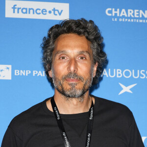 Vincent Elbaz - Photocall de la cérémonie d'ouverture du 16ème festival du film francophone (FFA) de Angoulême le 22 août 2023.