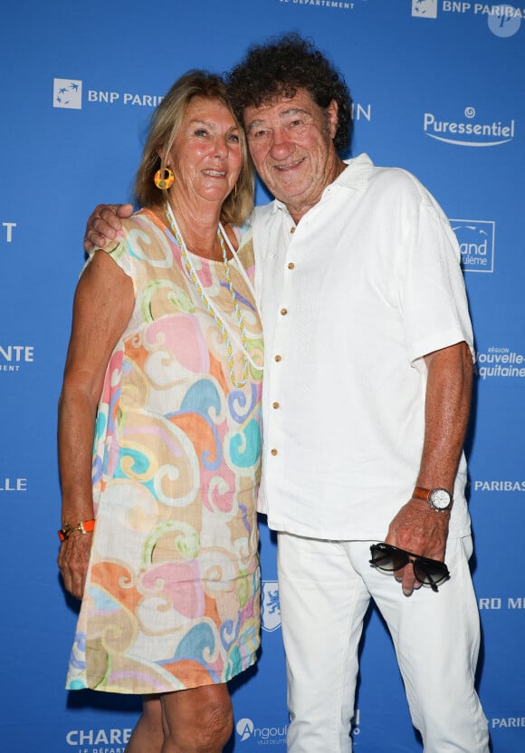 Claudine Monfette et Robert Charlebois - Photocall de la cérémonie d'ouverture du 16ème festival du film francophone (FFA) de Angoulême le 22 août 2023. © Coadic Guirec / Bestimage  Photocall of the opening ceremony of the 16th Francophone Film Festival (FFA) in Angoulême on 22 August 2023 