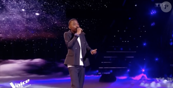 Durel (The Voice Kids) bouleverse tous les coachs et se qualifie en finale. TF1