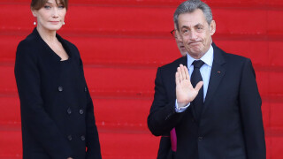 "Elle avait mal et n'en pouvait plus" : Carla Bruni et Nicolas Sarkozy face à une "piteuse" situation très gênante