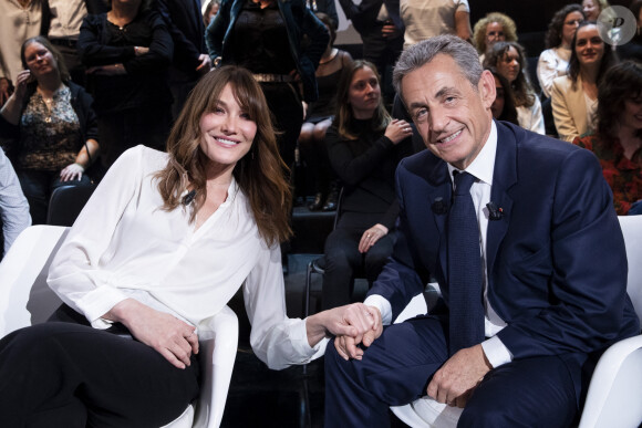 Exclusif - Carla Bruni Sarkozy et son mari Nicolas Sarkozy - Enregistrement de l'émission "Le Grand Echiquier", diffusée le 1er juillet sur France 2. Le 21 mars 2022 © Cyril Moreau / Bestimage 