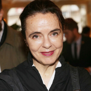 A 12 ans, elle a été violée par 4 hommes au Bangladesh.
Amélie Nothomb - B.Giraud remporte le prix Goncourt 2022 pour son roman "Vivre vite" au restaurant Drouant à Paris, le 3 novembre 2022. © Jonathan Rebboah / Panoramic / Bestimage 
