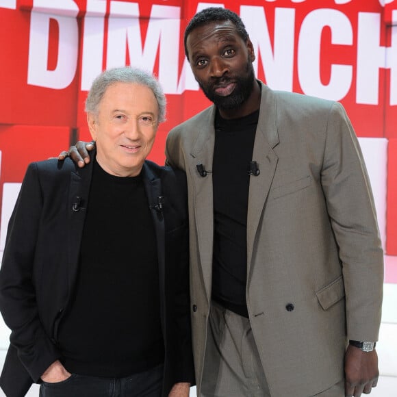 Exclusif - Michel Drucker et Omar Sy - Enregistrement de l'émission "Vivement dimanche" au studio Gabriel, présentée par M.Drucker, diffusée sur France 3 le 18 décembre 2022. © Guillaume Gaffiot / Bestimage 