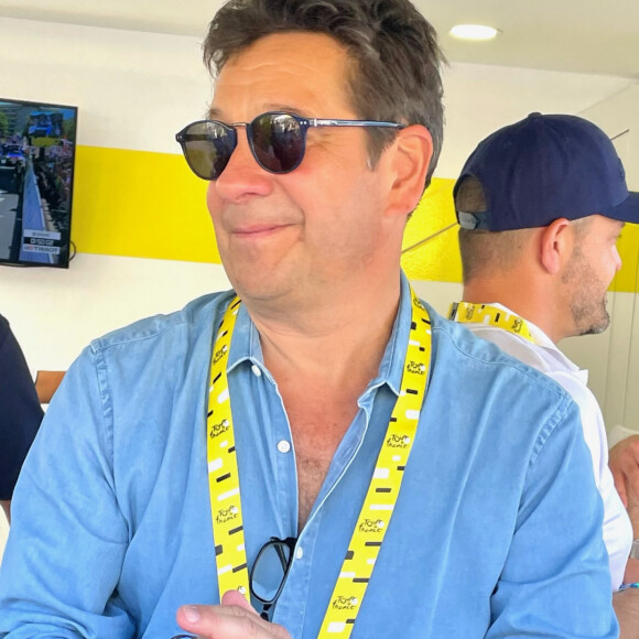 "Elle a toujours fait ses nuits, elle a toujours bien mangé. Comme son père !" a plaisanté l'humoriste.
Laurent Gerra au départ de l'étape 14 de la 110ème édition du Tour de France 2023, entre Annemasse et Morzine Les Portes du Soleil, France, le 15 juillet 2023. © Fabien Faure/Bestimage