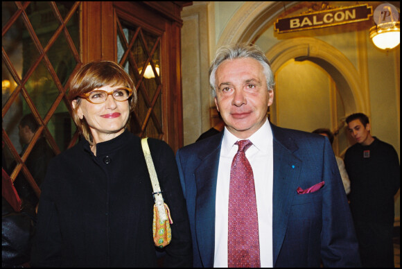 Archives - Michel Sardou et sa femme Anne-Marie Périer le soir de la générale de la pièce de théatre "La jalousie".