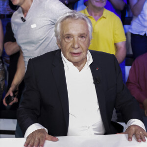 Exclusif - Michel Sardou sur le plateau de l'émission Touche pas à mon poste (TPMP) présentée en direct par C.Hanouna et diffusée sur C8 le 29 août 2022. © Jack Tribeca / Bestimage 