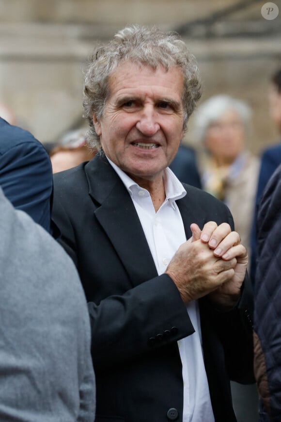 Gérard Leclerc à la sortie des obsèques d'Emmanuel de La Taille en la basilique Sainte-Clotilde de Paris, France, le 22 octobre 2021.