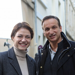 Les deux artistes sont en couple depuis 2008
Exclusif - Emilie Dequenne et son mari Michel Ferracci - Tournage du téléfilm "Souviens-toi" à Bordeaux le 25 novembre 2014. C'est la première fois que les acteurs Emilie Dequenne et Michel Ferracci tournent ensemble, un souhait professionnel qui se réalise après leur mariage au mois d'octobre dernier.