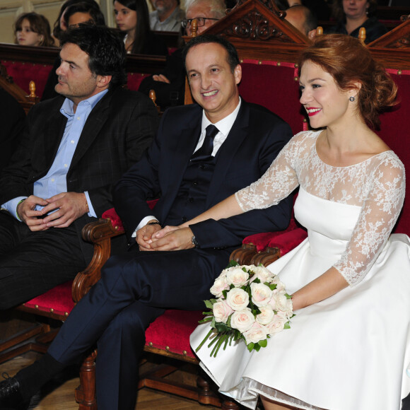 Exclusif - Emilie Dequenne et son époux Michel Ferracci - Mariage de Michel Ferracci et Emilie Dequenne à la mairie du 10ème arrondissement, le samedi 11 octobre 2014 à Paris.