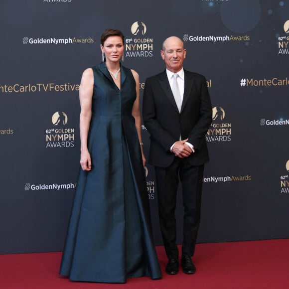 La princesse Charlene de Monaco et Howard Gordon - Photocall de la cérémonie de clôture du 62ème festival de télévision de Monte-Carlo le 20 juin 2023. © Claudia Albuquerque / Bestimage 