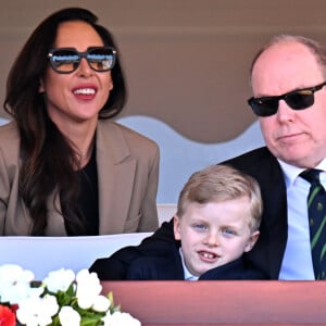 Chantell passe également beaucoup de temps à Monaco.
Le prince Albert II de Monaco et le prince héréditaire Jacques de Monaco, Sean Wittstock avec sa femme Chantell Violet Serfontein - La famille princière de Monaco assiste à la finale homme du tournoi Rolex Monte Carlo Masters 2023 à Roquebrune-Cap-Martin le 16 avril 2023. En s'imposant devant Holger Rune (5-7, 6-2, 7-5), Andrey Rublev a décroché son tout premier Masters 1000. © Bruno Bebert/Bestimage 