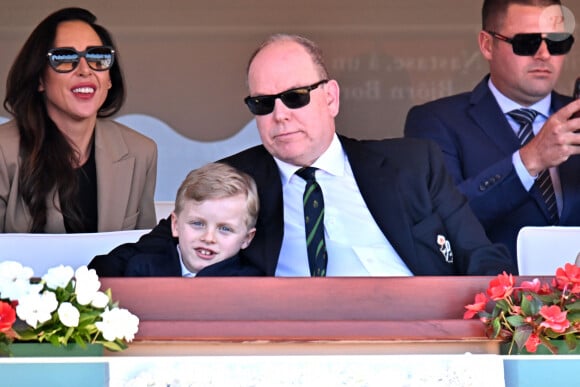 Chantell passe également beaucoup de temps à Monaco.
Le prince Albert II de Monaco et le prince héréditaire Jacques de Monaco, Sean Wittstock avec sa femme Chantell Violet Serfontein - La famille princière de Monaco assiste à la finale homme du tournoi Rolex Monte Carlo Masters 2023 à Roquebrune-Cap-Martin le 16 avril 2023. En s'imposant devant Holger Rune (5-7, 6-2, 7-5), Andrey Rublev a décroché son tout premier Masters 1000. © Bruno Bebert/Bestimage 