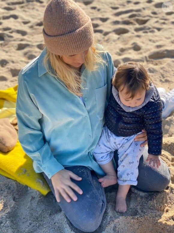 Clémentine Sarlat et l'une de ses filles immortalisées sur Instagram.