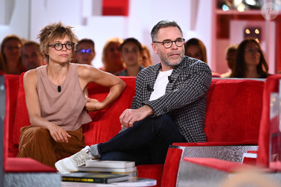 Exclusif - Lizzie Brocheré, Guillaume de Tonquédec - Enregistrement de l'émission de rentrée "Vivement Dimanche" présentée par M. Drucket et qui sera diffusée le 3 septembre 2023 sur France 3 au Studio Gabriel à Paris le 28 aout 2023. © Guillaume Gaffiot/Bestimage