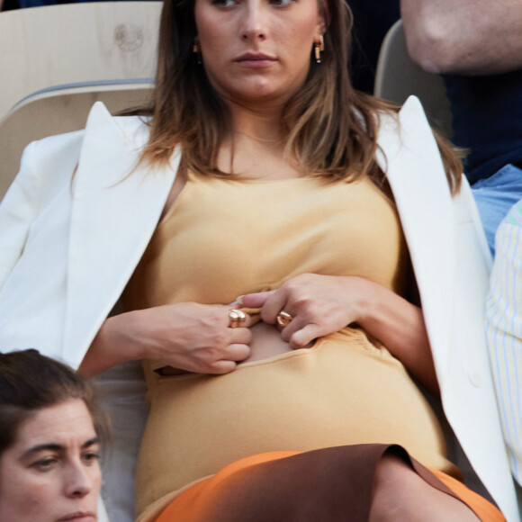Camille Cerf (Miss France), enceinte dans les tribunes lors des Internationaux de France de Tennis de Roland Garros © Jacovides-Moreau / Bestimage