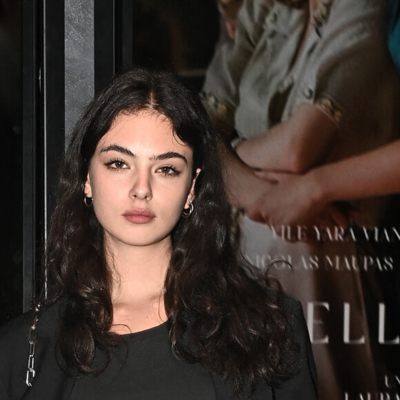 Présente à la première du long-métrage de Laura Luchetti à Rome, la jeune femme  a choisi un look full black plutôt casual. 
Deva Cassel à la première du film "La Bella Estate" au cinéma Giulio Cesare à Rome, Italie, le 1er septembre 2023. 