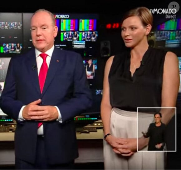 Le prince Albert de Monaco et la princesse Charlene ont assisté vendredi au lancement de la chaîne de télévision TVMonaco, première télévision publique généraliste de la principauté.01/09/2023 © Capture TV Monaco via Bestimage 