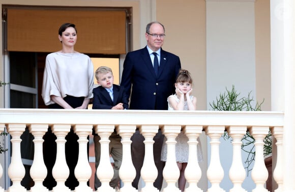 Le prince Albert II de Monaco, la princesse Charlene et leurs enfants, le prince héréditaire Jacques et la princesse Gabriella durant la célébration de la traditionnelle fête de la Saint Jean à Monaco le 23 juin 2023. © Claudia Albuquerque / Bestimage 