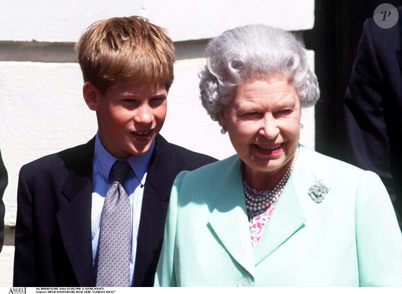 Prince Harry et Elizabeth II - 98ème anniversaire de la reine mère Elizabeth. 