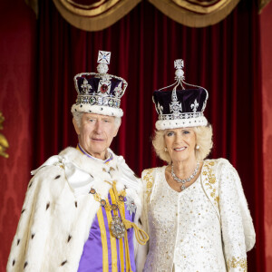 Il a également remercié pour "tout l'amour" reçu.
Le roi Charles III d'Angleterre et Camilla Parker Bowles, reine consort d'Angleterre - Photos officielles de la famille royale britannique, après le couronnement du roi Charles III d'Angleterre et Camilla Parker Bowles, reine consort d'Angleterre qui s'est déroulé le 6 mai 2023 à Londres. Le 8 mai 2023. 