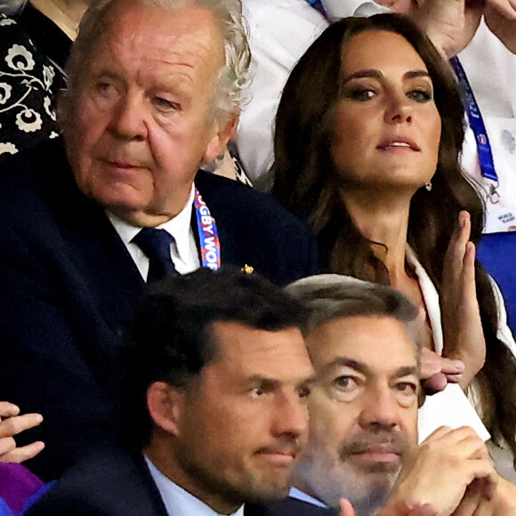 Kate Middleton, Princesse de Galles aux côtés de Bill Beaumont, Président de World Rugby, a assisté au match comptant pour la phase de poule entre l'Angleterre et l'Argentine au stade Vélodrome de Marseille le 9 Septembre 2023 © Dominique Jacovides / Bestimage 