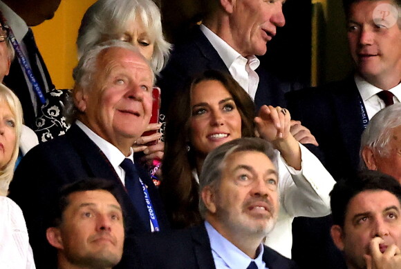 Kate Middleton, Princesse de Galles aux côtés de Bill Beaumont, Président de World Rugby, a assisté au match comptant pour la phase de poule entre l'Angleterre et l'Argentine au stade Vélodrome de Marseille le 9 Septembre 2023 © Dominique Jacovides / Bestimage 