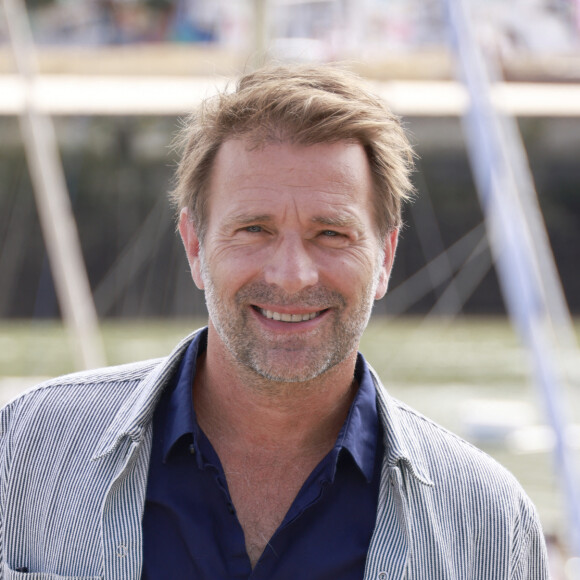 Thomas Jouannet au photocall de "Prométhée" lors de la 24ème édition du Festival de la Fiction TV de la Rochelle, le 15 septembre 2022. © Christophe Aubert via Bestimage 