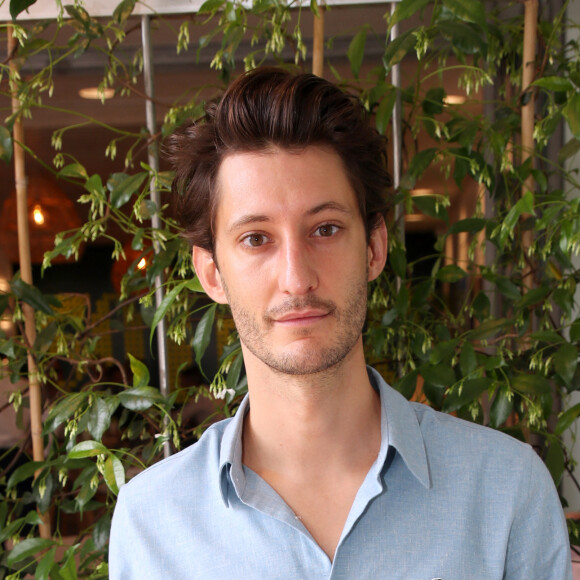 Exclusif - Pierre Niney - Célébrités aux Internationaux de France de Tennis de Roland Garros 2023 - Jour 13 à Paris le 09 Juin 2023. © Bertrand Rindoff / Bestimage 