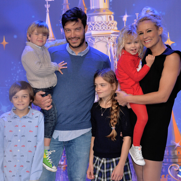 Elodie Gossuin, Bertrand Lacherie et leurs 4 enfants Rose Lacherie, Jules Lacherie, Joséphine Lacherie, Léonard Lacherie - 25 ème anniversaire de Disneyland Paris à Marne-La-Vallée le 25 mars 2017 © Veeren Ramsamy / Bestimage 