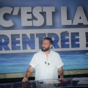 "Je prépare, avec Jacques Cardoze, "Enquête de complément" que l'on va diffuser sur C8 en prime-time. On va faire une enquête sur France Télévisions et sur "Complément d'enquête"", a-t-il lâché.
Exclusif - Cyril Hanouna - Sur le plateau de l'émission TPMP (Touche Pas à Mon Poste) présentée en direct par C.Hanouna et diffusée sur C8 - Paris le 04/09/2023 - © Jack Tribeca / Bestimage
