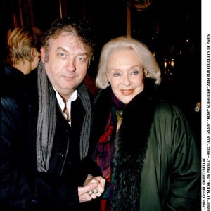 Dominique Besnehard et Micheline Presle - Prix "Jean Gabin "Romy Schneider" 2004 aux Fouquet's de Paris.