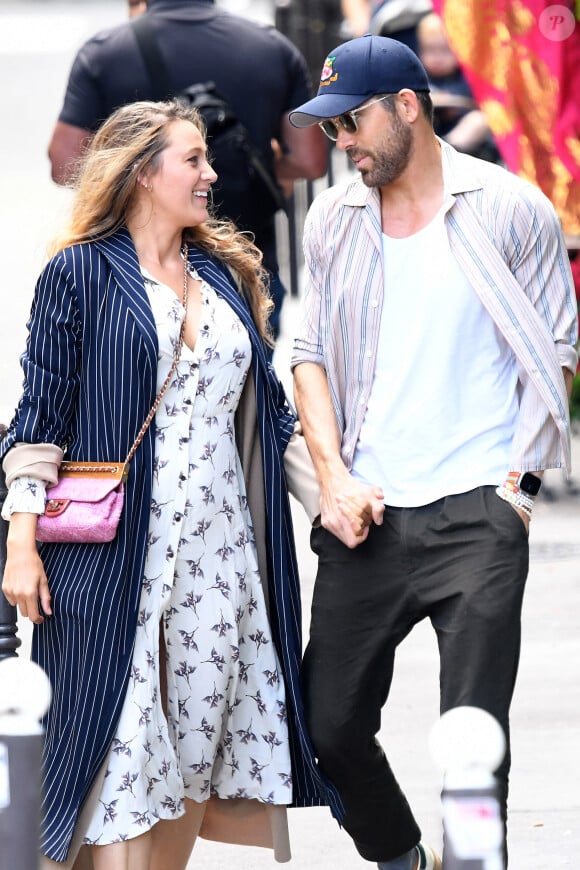 Exclusif - Ryan Reynolds et sa femme Blake Lively profitent de leur vacances à Paris pour aller déjeuner au restaurant étoilé du chef J.F. Piège "La Poule au Pot". Paris, le 29 juillet 2023.