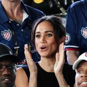 Le prince Harry, duc de Sussex, et sa femme Meghan Markle, duchesse de Sussex, assistent aux finales de natation à la Merkur Spiel-Arena lors des Jeux Invictus à Düsseldorf, en Allemagne, le mercredi 13 septembre 2023. 