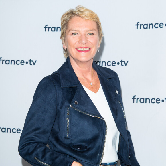 Élise Lucet lors du photocall dans le cadre de la conférence de presse de France Télévisions au Pavillon Gabriel à Paris, France, le 24 août 2021. © Pierre Perusseau/Bestimage 