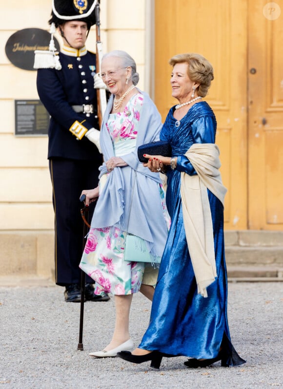 La reine Margrethe II de Danemark et la reine Anne-Marie de Grèce - Arrivées de la famille royale de Suède et des invités au théâtre du château de Drottningholm pour la représentation du Royal Opera Jubilee Theatre, à la veille de la célébration du 50ème anniversaire de l'accession au trône du roi C.Gustav. Le 14 septembre 2023 