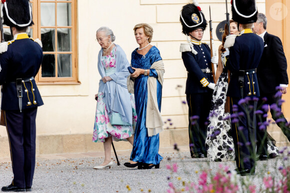 La reine Margrethe II de Danemark et la reine Anne-Marie de Grèce - Arrivées de la famille royale de Suède et des invités au théâtre du château de Drottningholm pour la représentation du Royal Opera Jubilee Theatre, à la veille de la célébration du 50ème anniversaire de l'accession au trône du roi C.Gustav. Le 14 septembre 2023 