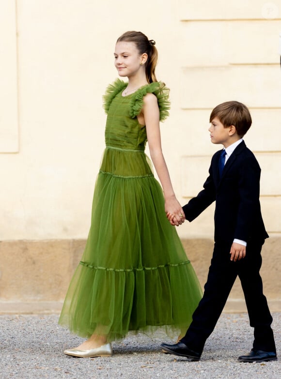 La princesse Estelle et le prince Oscar de Suède - Arrivées de la famille royale de Suède et des invités au théâtre du château de Drottningholm pour la représentation du Royal Opera Jubilee Theatre, à la veille de la célébration du 50ème anniversaire de l’accession au trône du roi C.Gustav. Le 14 septembre 2023  14-09-2023, Stockholm Guests arrive at Drottningholm Palace Theatre to attend the Royal Opera jubilee Theatre Performance. This is to the evening before the celebration the 50th anniversary of King Carl Gustaf accession to the throne. 