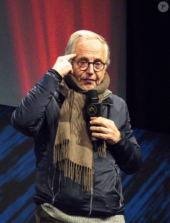 Fabrice Luchini sur la scène du 26ème festival international du film de comédie de l'Alpe d'Huez le 19 janvier 2023. © Sandrine Thesillat / Panoramic / Bestimage