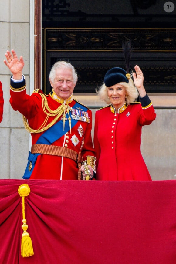 Ce qui fait de lui l'un des chefs d'Etat précurseurs dans le domaine
Le roi Charles III, la reine consort Camilla Parker Bowles - La famille royale d'Angleterre sur le balcon du palais de Buckingham lors du défilé "Trooping the Colour" à Londres. Le 17 juin 2023