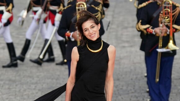 Le clin d'oeil de Charles III à Jane Birkin, une attention qui a touché Charlotte Gainsbourg - BFMTV