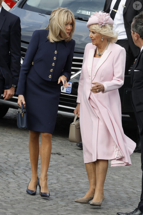 Le roi Charles III et la reine consort Camilla sont de passage à Paris.
Brigitte Macron et la reine Camilla - Cérémonie à l'arc de Triomphe. Paris. © Henri Szwarc-eyepix / Zuma Press / Bestimage