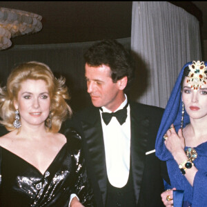 Archives - Pierre Lescure et Catherine Deneuve en 1985