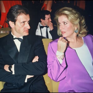 C'était dans les années 80.
Archives - Pierre Lescure et Catherine Deneuve à Paris en 1985