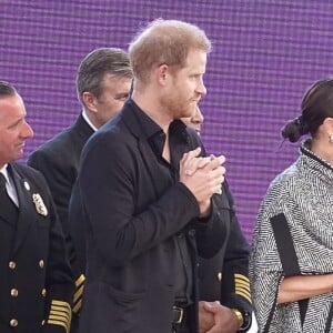 Pour l'occasion Meghan Markle a opté pour une très jolie cape en tweed signée Carolina Herrera.
Exclusif - Le prince Harry, duc de Sussex et Meghan Markle, duchesse de Sussex, remettent un prix honorifique à Kevin Costner lors de son gala de charité One805 Live, organisé sur son terrain de polo à Summerland près de Santa Barbara, le 22 septembre 2023.