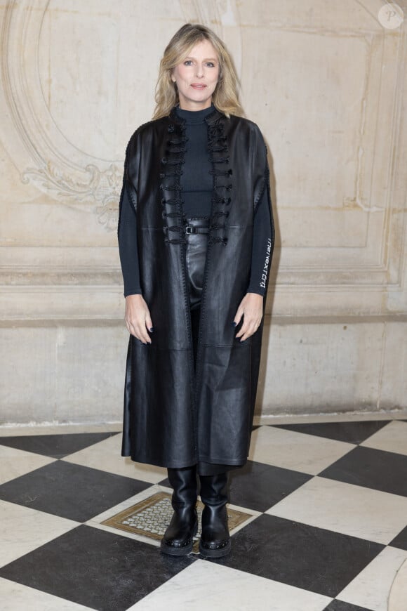 Karin Viard - Photocall au défilé de mode Haute-Couture Christian Dior au musée Rodin lors de la Fashion Week Printemps-été 2023 de Paris, France, le 23 janvier 2023.