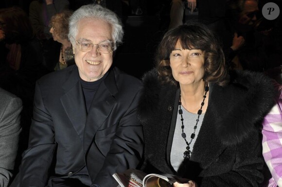 Lionel Jospin et sa femme au défilé Sonia Rykiel à Paris le 7 mars 2010