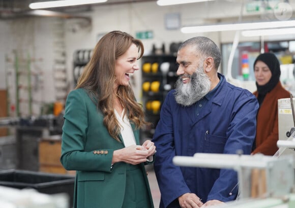 Kate Middleton visite l'usine textile familiale "AW Hainsworth" à Leeds, le 26 septembre 2023.